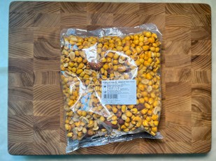 Сырный продукт ФЕРМЕРСКИЙ коса копченая: Ореховая смесь ж/с с кукурузой со вкусом 